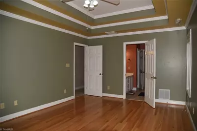 915 New Hampshire Drive, Jamestown, NC 27282 - Photo 17