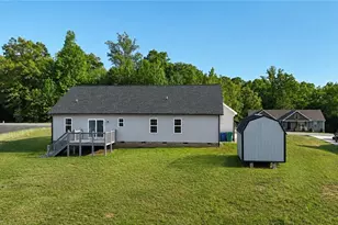 338 Price St, Stoneville, NC 27048 - Photo 5