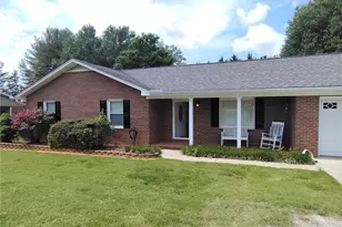 159 Cedar Knoll Dr, Mount Airy, NC 27030 - Photo 3