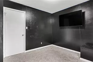 4107 Queen Beth Dr, Greensboro, NC 27405 - Photo 15
