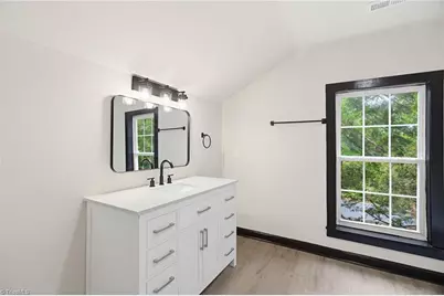 700 Franklin Boulevard, Greensboro, NC 27401 - Photo 17