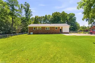 186 Windsor Dr, Graham, NC 27253 - Photo 27