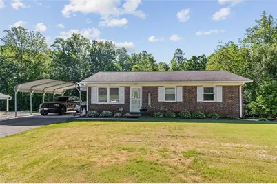 224 Delaware Avenue, Mount Airy, NC 27030 - Photo 1