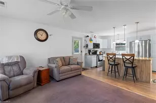 224 Delaware Ave, Mount Airy, NC 27030 - Photo 11