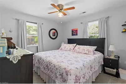 224 Delaware Avenue, Mount Airy, NC 27030 - Photo 13