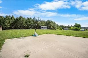 204 Montreat Dr, Lexington, NC 27295 - Photo 23