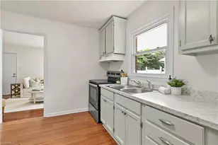 2802 Summit Ave, Greensboro, NC 27405 - Photo 15