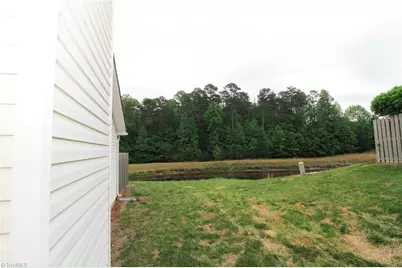2810 Waterstone Loop, High Point, NC 27265 - Photo 25