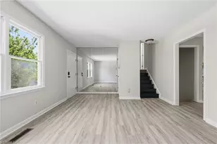 3319 Argyle Ln, Greensboro, NC 27406 - Photo 9