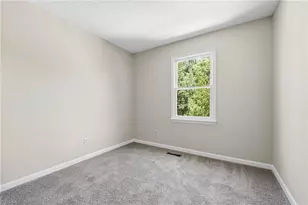 3319 Argyle Ln, Greensboro, NC 27406 - Photo 15