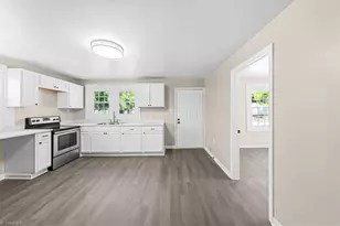 628 Elm St, Graham, NC 27253 - Photo 27