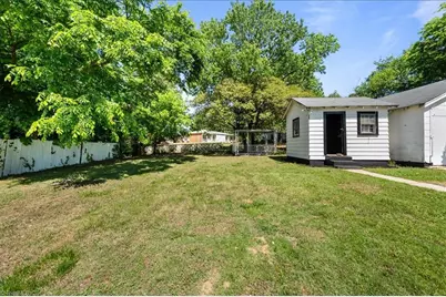 628 Elm Street, Graham, NC 27253 - Photo 7