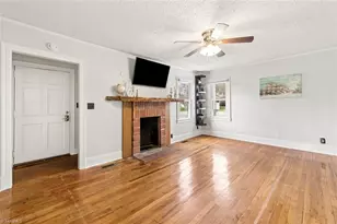 414 S Maple St, Graham, NC 27253 - Photo 3
