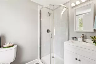 414 S Maple St, Graham, NC 27253 - Photo 17
