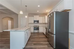 403 Freemont Dr, Thomasville, NC 27370 - Photo 35