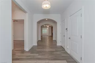 403 Freemont Dr, Thomasville, NC 27370 - Photo 7