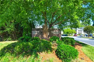 5805 Battery Dr, Greensboro, NC 27409 - Photo 25