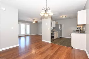 5805 Battery Dr, Greensboro, NC 27409 - Photo 9