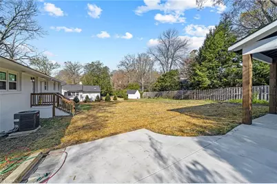 212 W Cornwallis Drive, Greensboro, NC 27408 - Photo 11