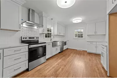 212 W Cornwallis Drive, Greensboro, NC 27408 - Photo 7