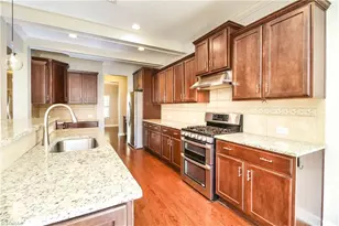 5519 Hardie Farm Dr, Greensboro, NC 27405 - Photo 9