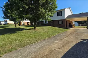 1053 Kentland Dr, King, NC 27021 - Photo 3