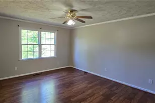 1053 Kentland Dr, King, NC 27021 - Photo 7