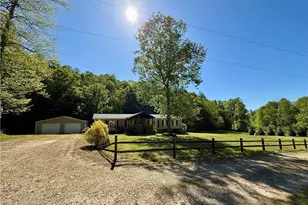 1038 Blackburn Hollow Rd, Purlear, NC 28665 - Photo 1