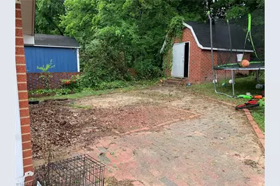 2111 S Benbow Road, Greensboro, NC 27406 - Photo 15