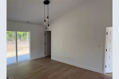 113 Hillside Drive, Thomasville, NC 27360 - Photo 7