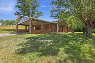 954 Parsonsville Rd, Purlear, NC 28665 - Photo 7