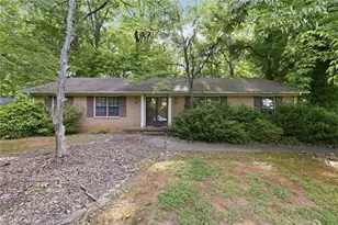606 Leawood Dr, Greensboro, NC 27410 - Photo 1