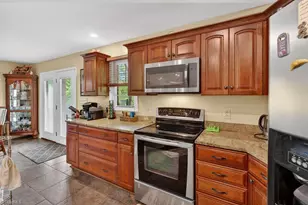 1102 Bear Crk Ln, Pinnacle, NC 27043 - Photo 11