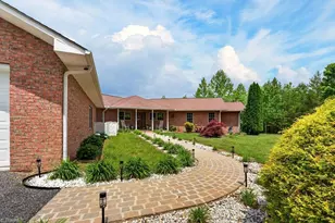 1102 Bear Crk Ln, Pinnacle, NC 27043 - Photo 1