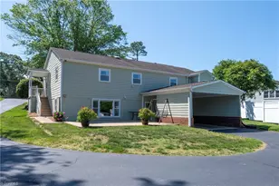 590 N Peace Haven Rd, Winston-Salem, NC 27104 - Photo 25