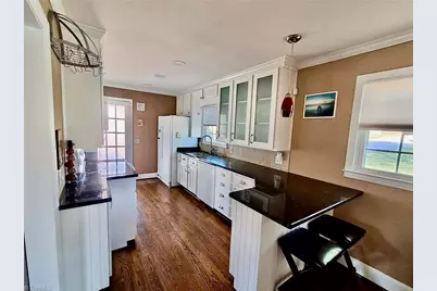 590 N Peace Haven Road, Winston-Salem, NC 27104 - Photo 9