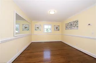 590 N Peace Haven Rd, Winston-Salem, NC 27104 - Photo 9