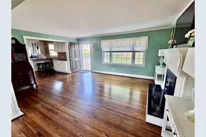 590 N Peace Haven Road, Winston-Salem, NC 27104 - Photo 5