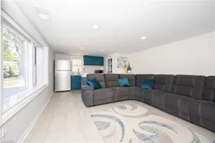590 N Peace Haven Rd, Winston-Salem, NC 27104 - Photo 31