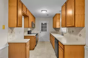 3506 Park Hill Dr, Greensboro, NC 27410 - Photo 15