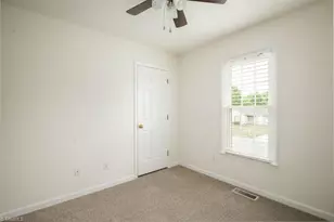 5505 Cornerstaff Dr, Greensboro, NC 27407 - Photo 9