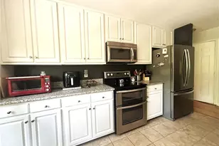 1226 Satinwood Dr, Greensboro, NC 27410 - Photo 9
