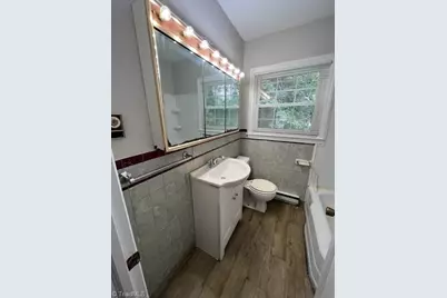 1004 Idlewood Drive, Greensboro, NC 27408 - Photo 11