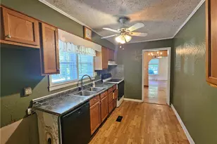 3021 Branderwood Dr, Greensboro, NC 27406 - Photo 15