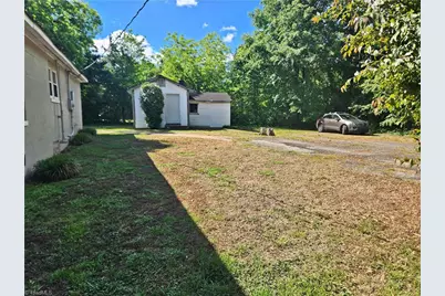 3021 Branderwood Drive, Greensboro, NC 27406 - Photo 7
