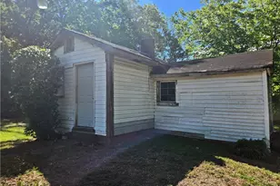 3021 Branderwood Dr, Greensboro, NC 27406 - Photo 33