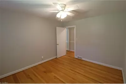 2316 Silas Creek Parkway, Winston-Salem, NC 27103 - Photo 7