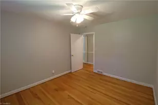 2316 Silas Creek Pkwy, Winston-Salem, NC 27103 - Photo 7