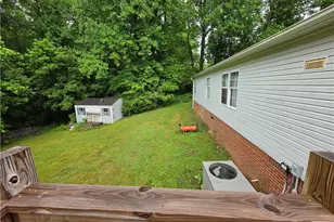 108 Carr St, Jonesville, NC 28642 - Photo 15
