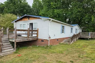 108 Carr St, Jonesville, NC 28642 - Photo 3